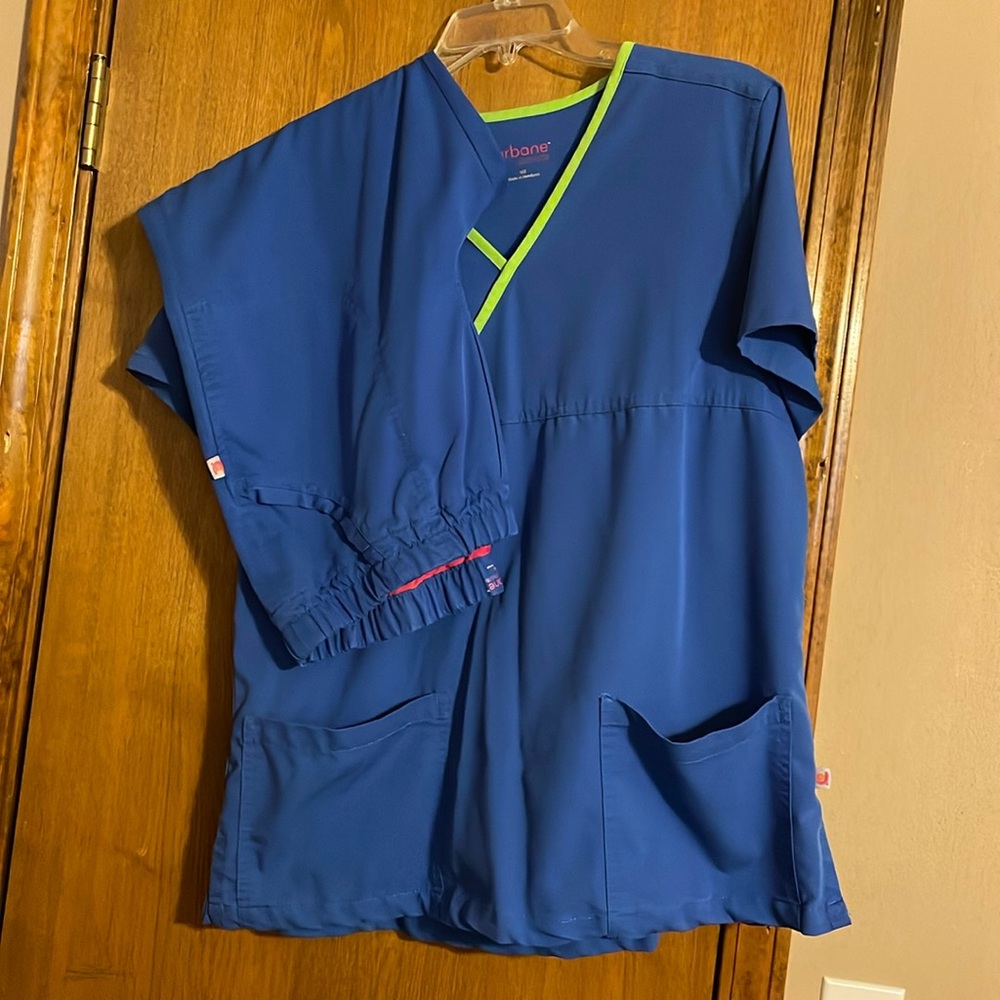 Urbane Ultimate Scrubs